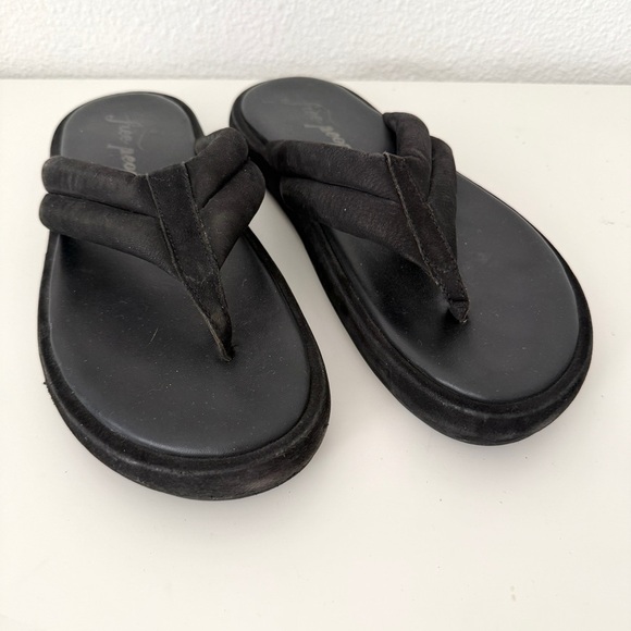 Free People Wonderland Suede Leather Flip Flops Thongs Sandal 39.5 - Picture 3 of 8